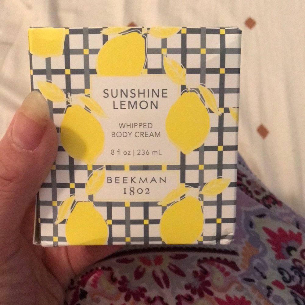 Whipped body cream